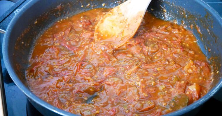 Simple Homemade Tomato Sauce